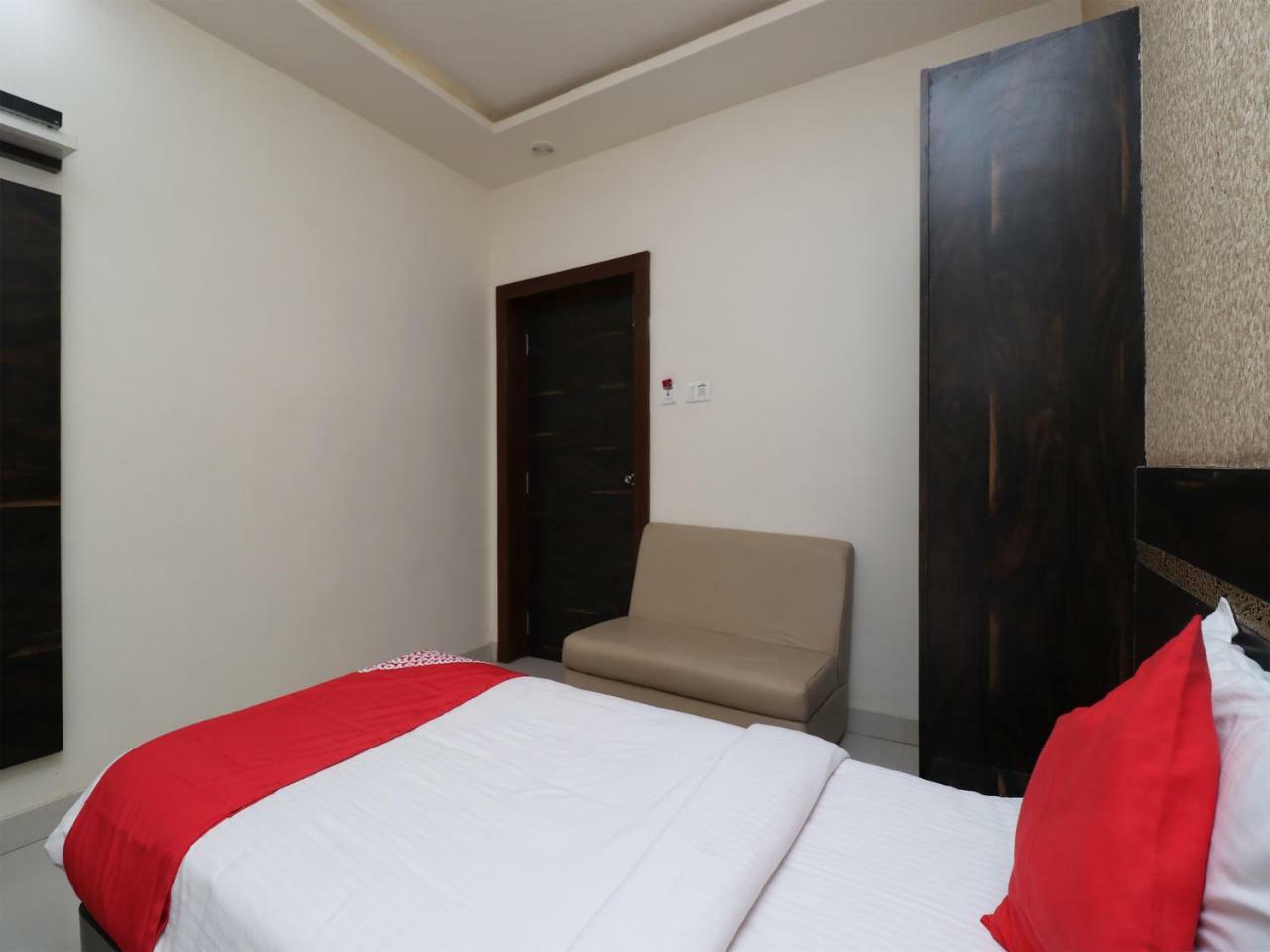 Oyo 29012 Gayatri Palace Ξενοδοχείο Durg Εξωτερικό φωτογραφία