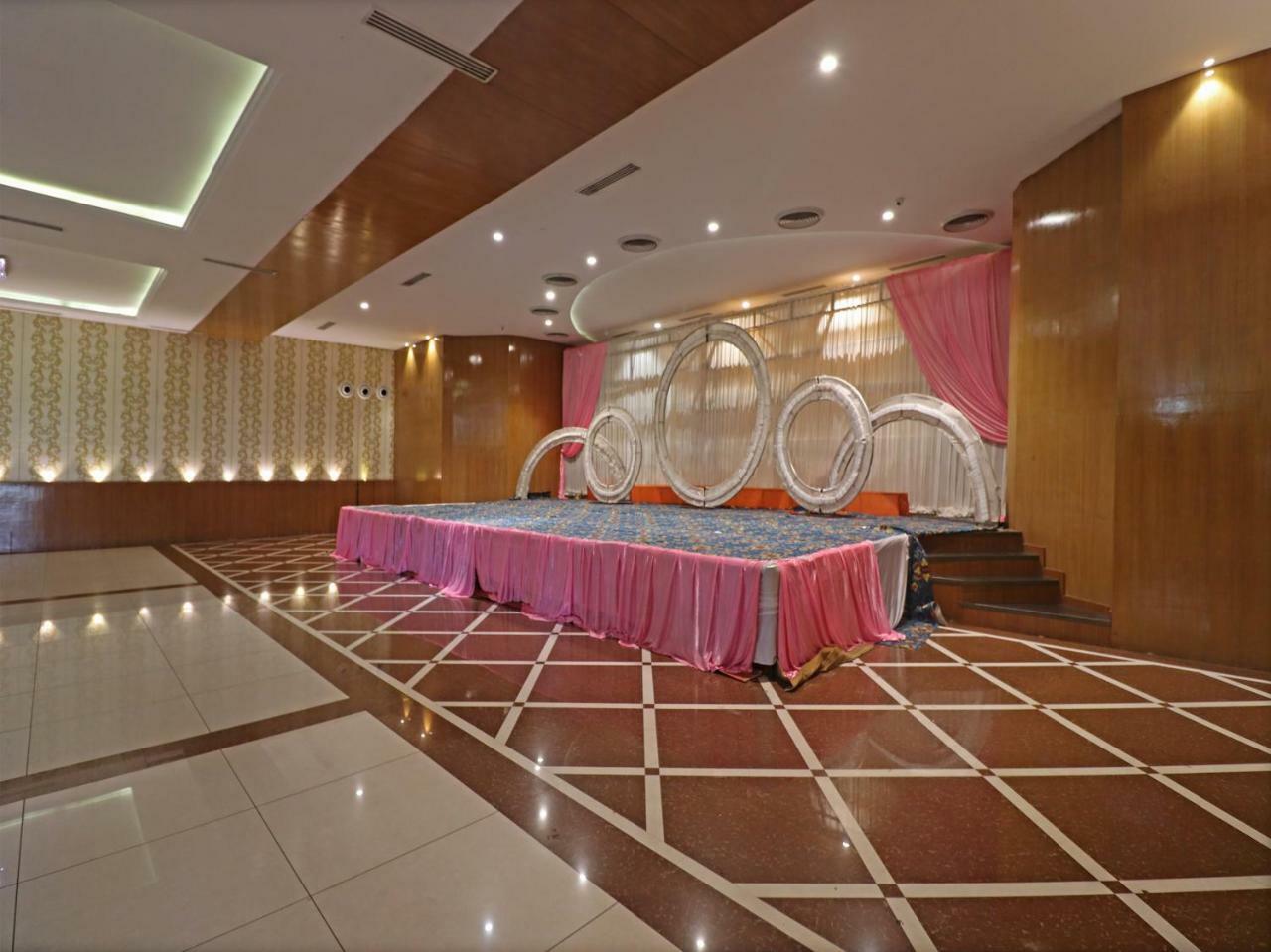Oyo 29012 Gayatri Palace Ξενοδοχείο Durg Εξωτερικό φωτογραφία
