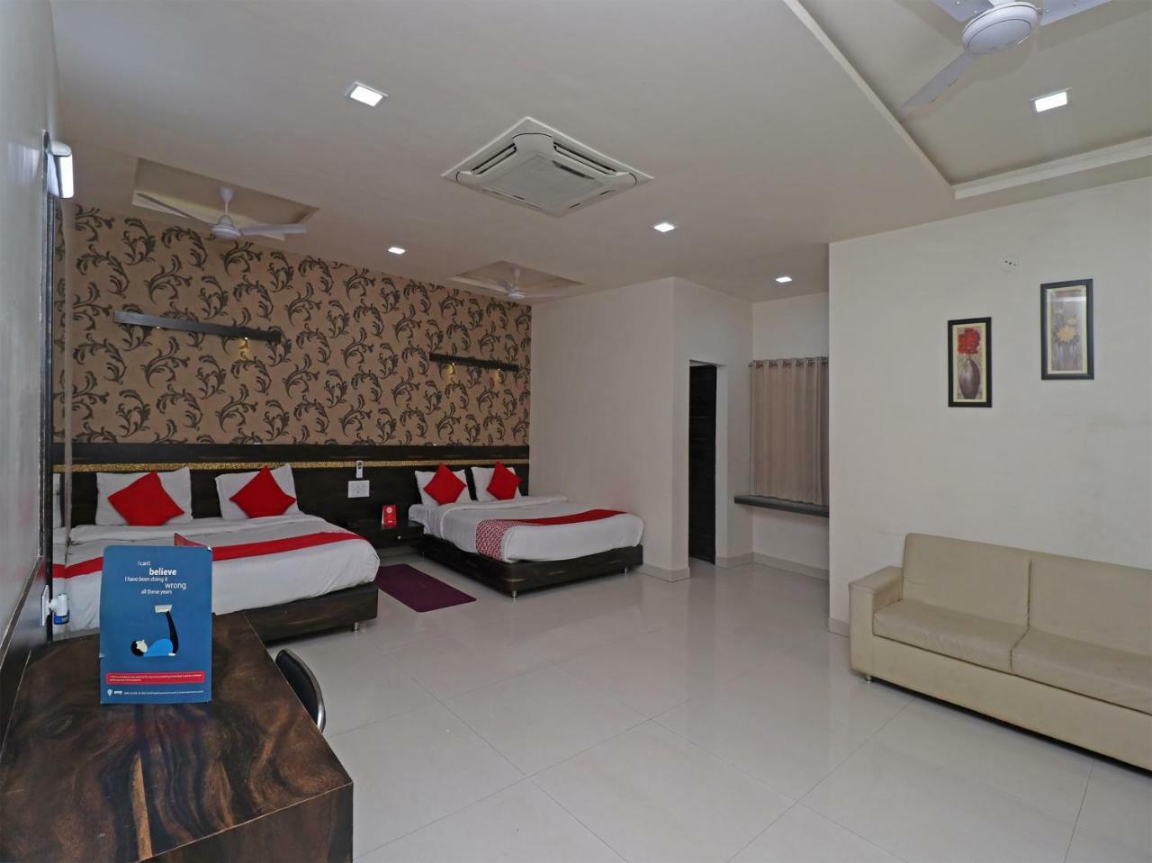 Oyo 29012 Gayatri Palace Ξενοδοχείο Durg Εξωτερικό φωτογραφία