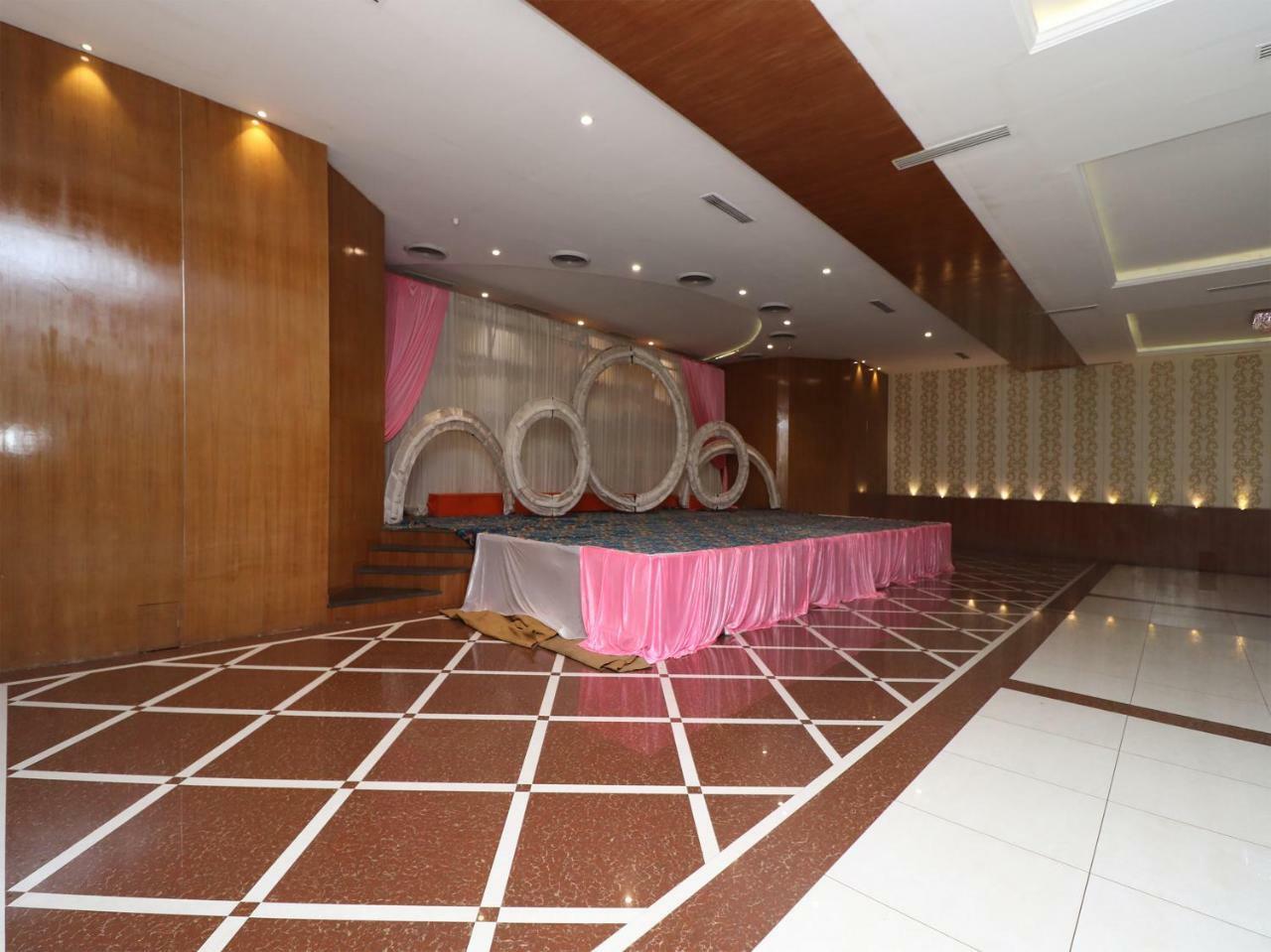 Oyo 29012 Gayatri Palace Ξενοδοχείο Durg Εξωτερικό φωτογραφία