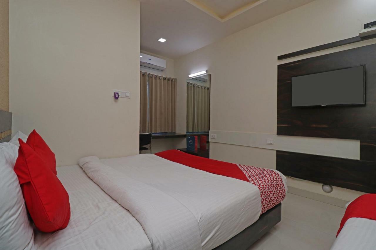 Oyo 29012 Gayatri Palace Ξενοδοχείο Durg Εξωτερικό φωτογραφία