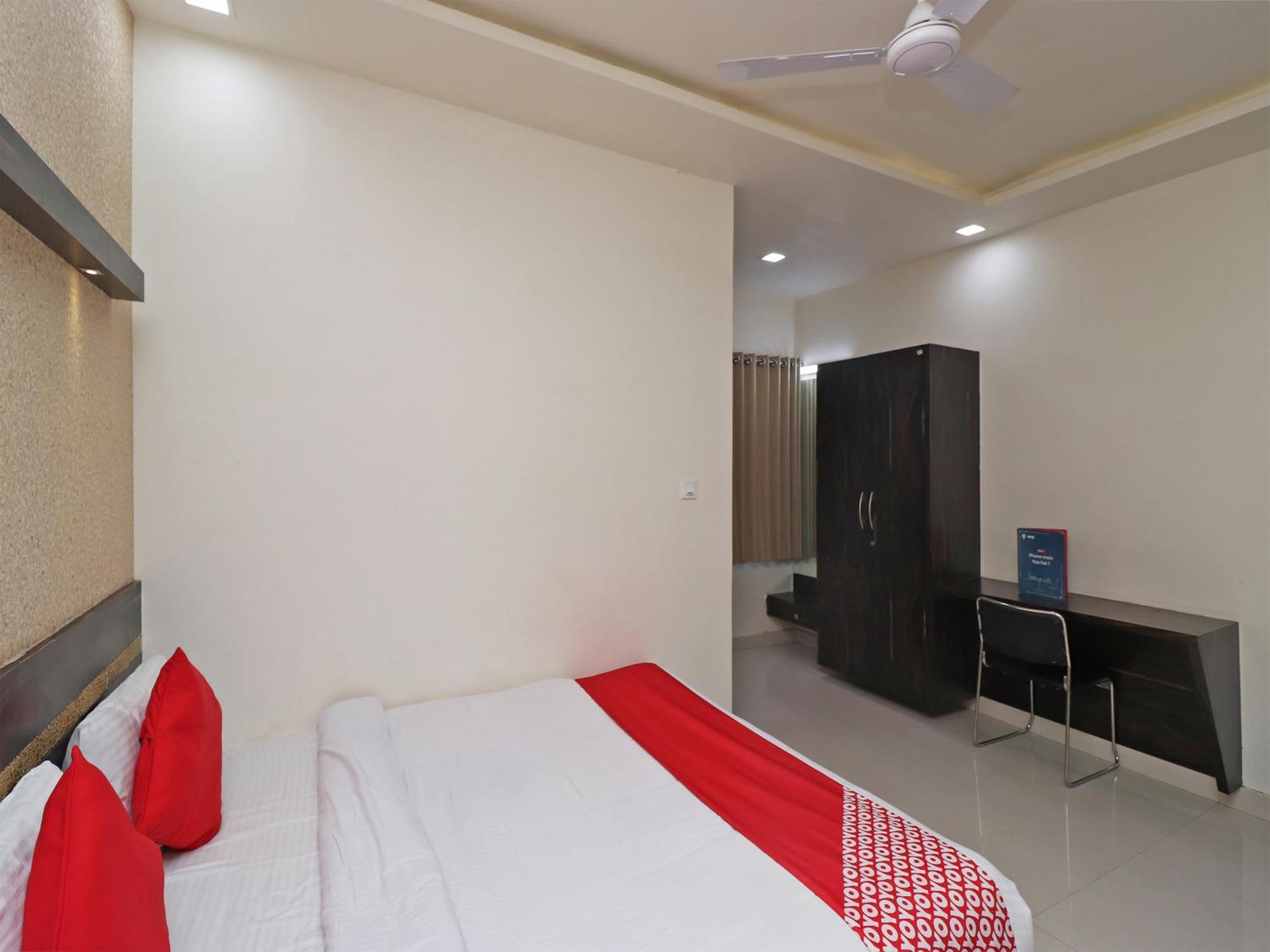 Oyo 29012 Gayatri Palace Ξενοδοχείο Durg Εξωτερικό φωτογραφία